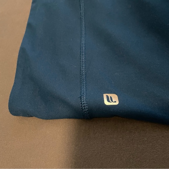 Fabletics Define PowerHold Mid-Rise Capri - Blue - Size L - Picture 2 of 3